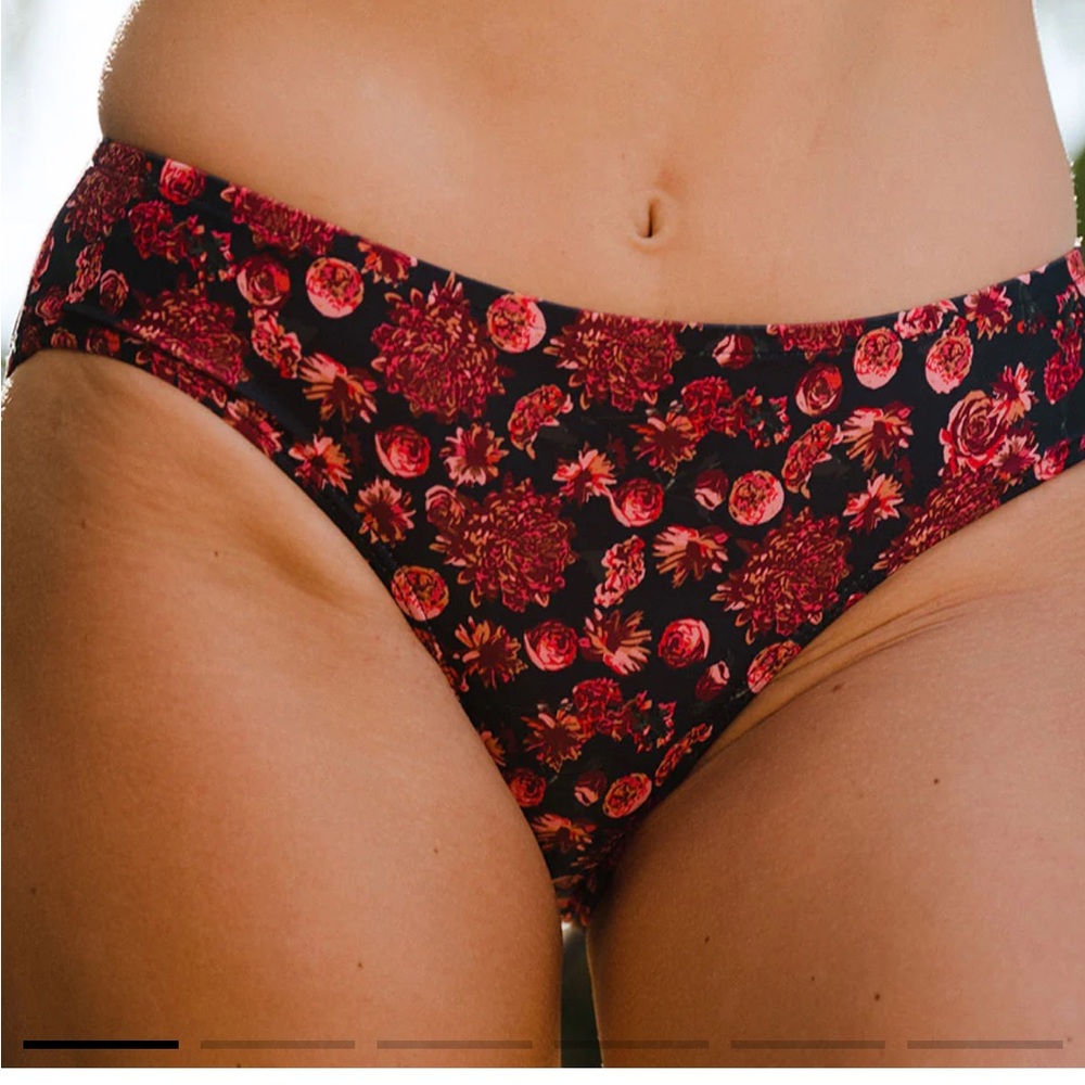 Albion fit PINK DITZY HIPSTER BOTTOMS